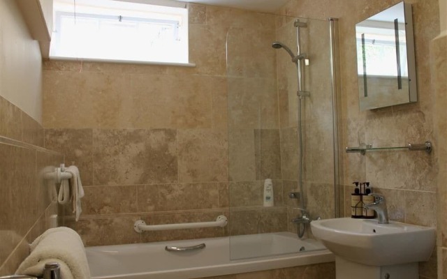 Horsebrook House Apartment