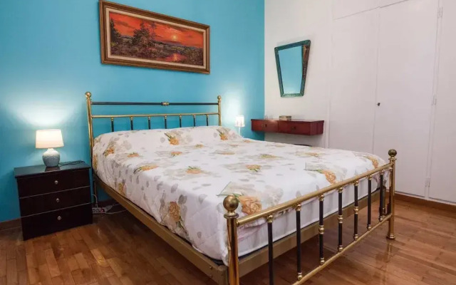 Beautiful Retro Apt in Koukaki