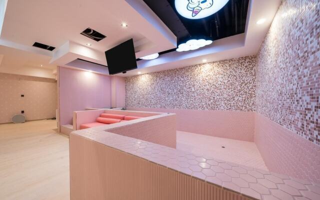 Jangyu Almond Kids Hotel