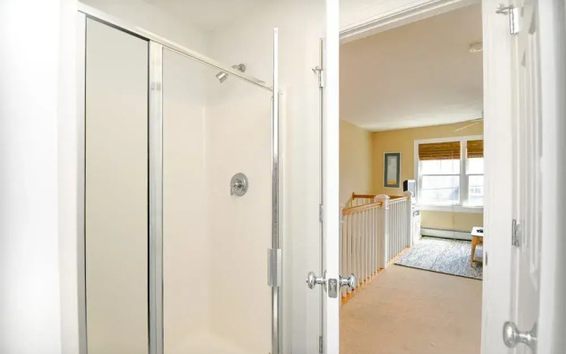 Stunning 5 Bdr, Walk to York Harbor Beach!