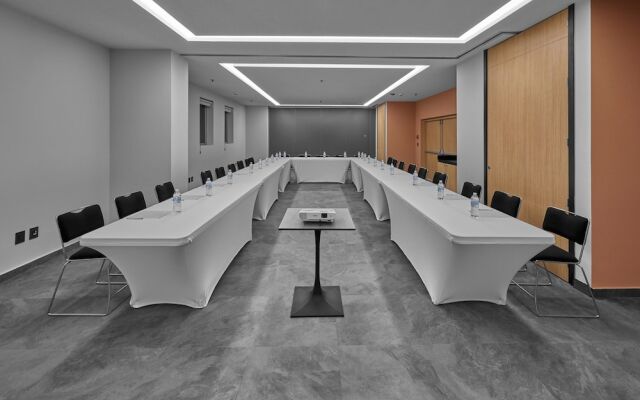 City Express Plus Guadalajara Providencia