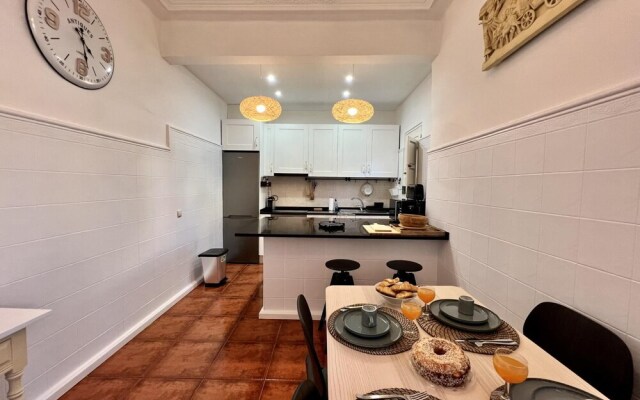 OLH O Historical House by Homing