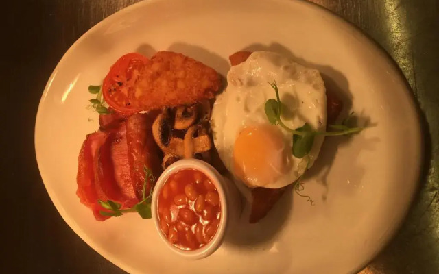 Rogerthorpe Manor Hotel