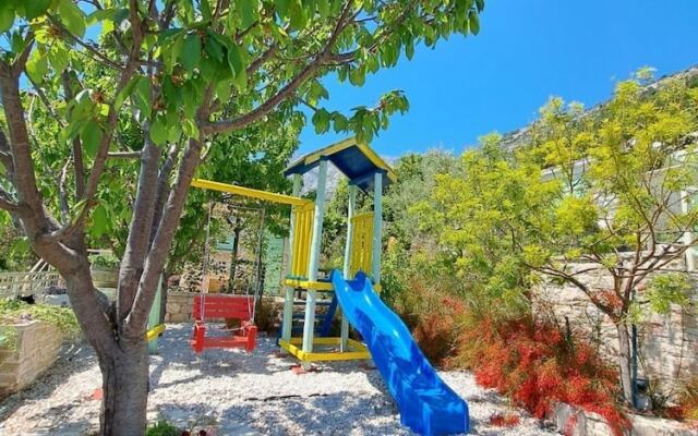 Three Holiday Homes - H1 Azur