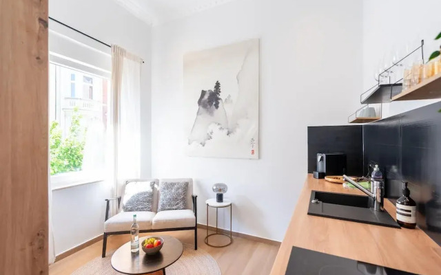 Modern Residences - Deluxe Studio on the Moselle