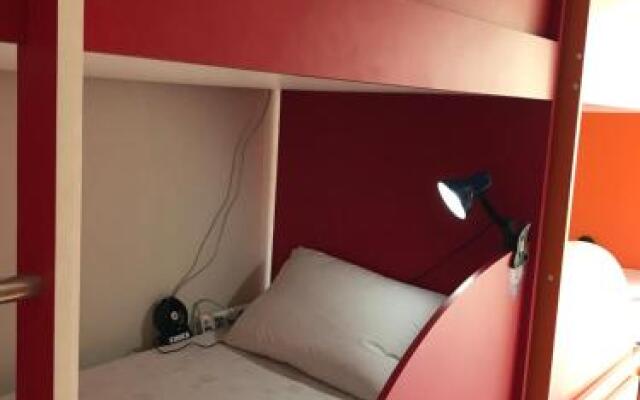 Sam's Hostel