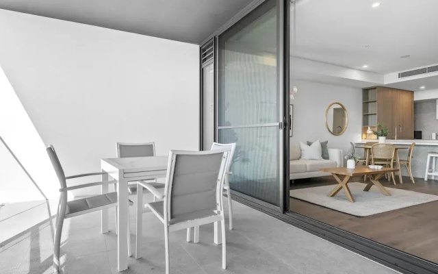 Stylish 2-bed Unit With Views & Rooftop Access