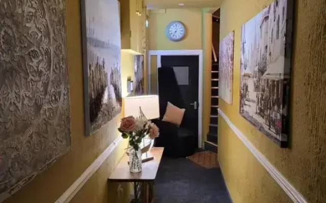The Residence - NO 8