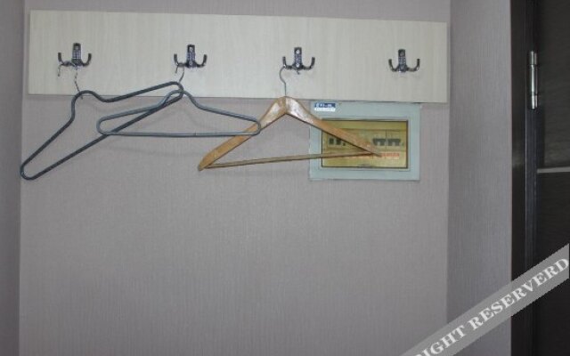 Xinjiang Xinxinyu Express Hotel