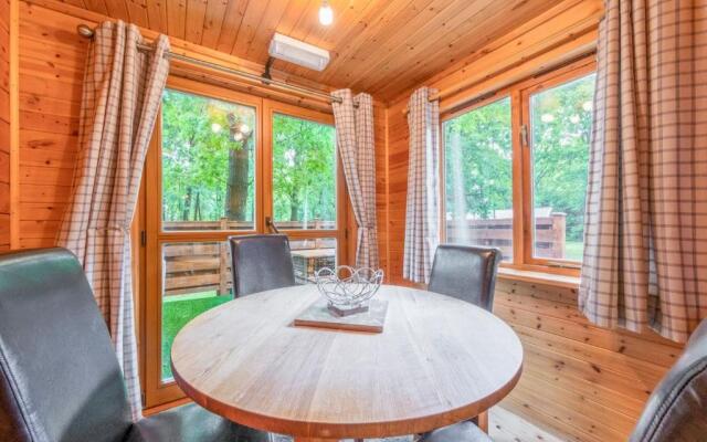 Woodland Park Lodges