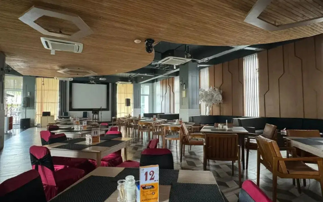 We Hotel Linggau