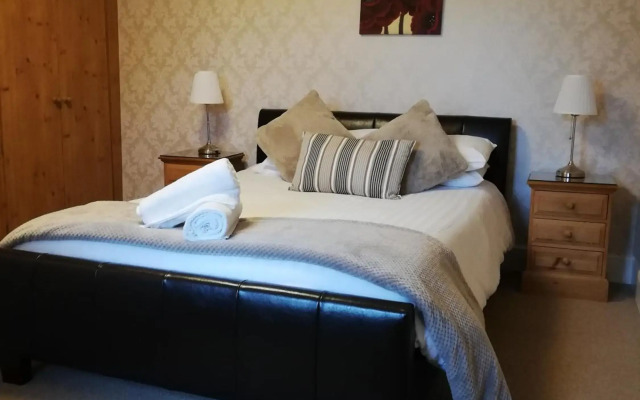 Newton House Hotel