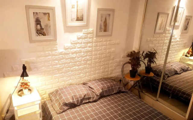 Tiny studio with pool, jogging track, gym and Mall