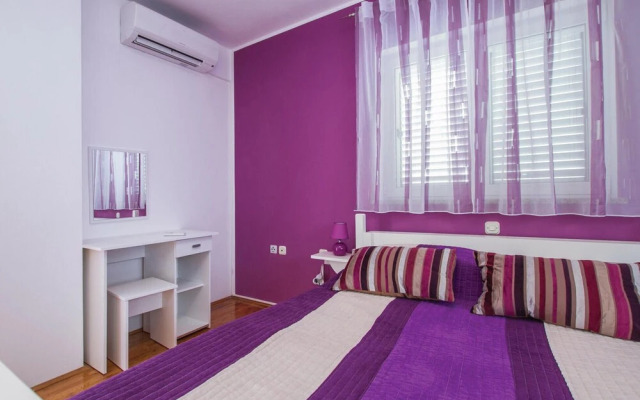 Awesome Home in Drenje With Wifi and 4 Bedrooms