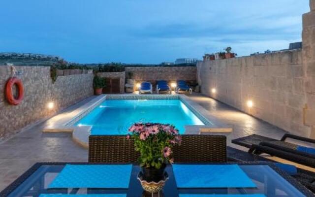 Villayana Gozitan Farmhouse with pool