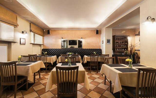 Conviva Hotel