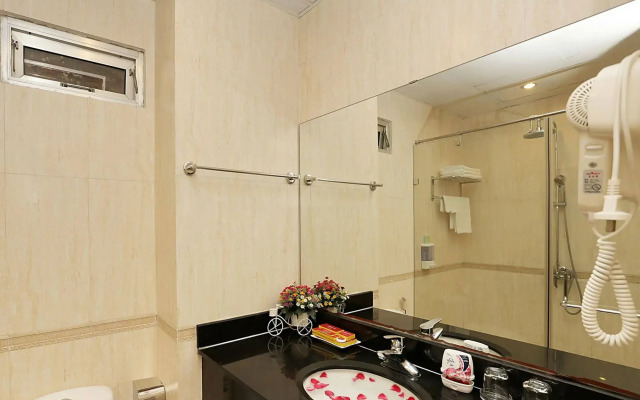 Hanoi Golden Charm Hotel
