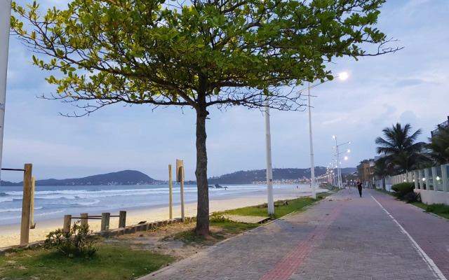 Apartamento 200m da praia