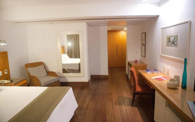 Golden Tulip Ipanema Plaza