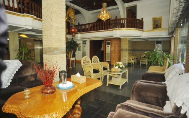 Silver Swan Hotel
