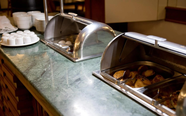 Taksim Metropark Hotel