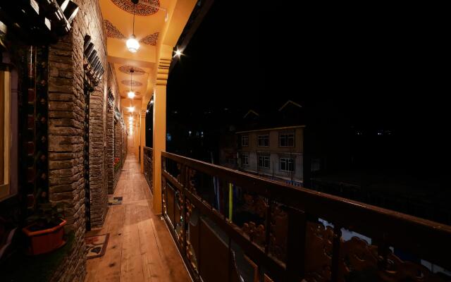 Summit Panghen Metok Hotel