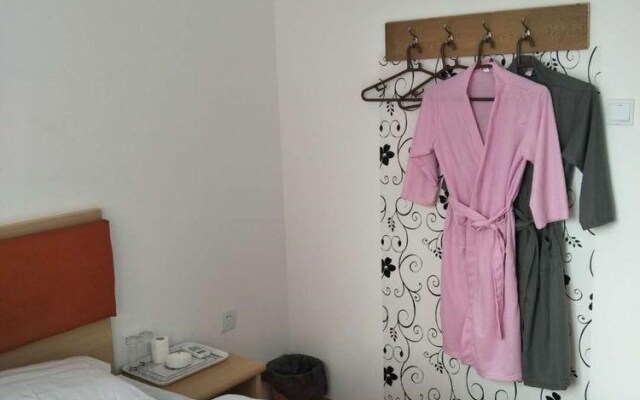 Beijing Jinghang Home Express Hotel