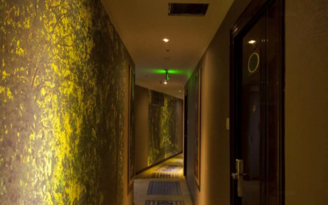 Vienna International Hotel Zhuzhou Railway Station Central Square Branch