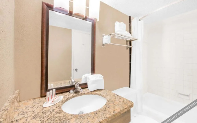 Super 8 Myrtle Beach/Ocean Front Area