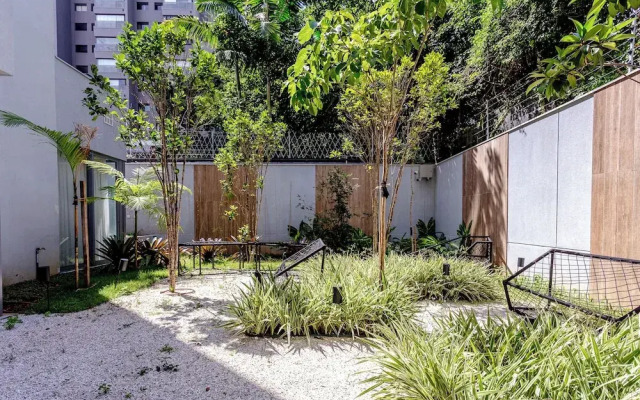 Moderno-Pinheiros -AC - Brazilian Corner