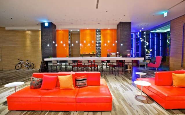 FX INN Kaohsiung Zhonghua Road Branch