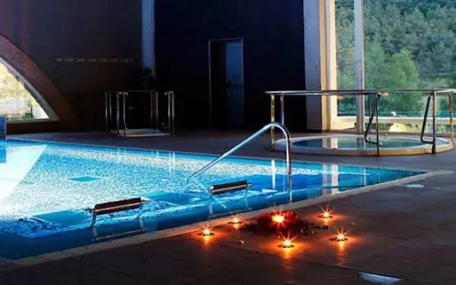 Hostal Antic Balneari De Rocallaura