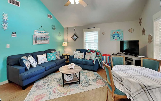 Casita de la Playa by Miss Kitty’s