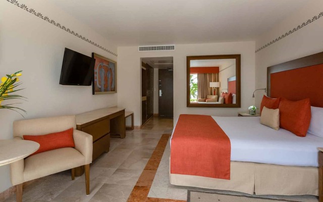 The Villas Cancun by Grand Park Royal - All Inclusive