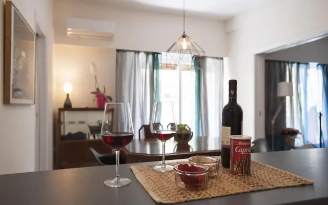 Modern - Vintage Apartment by Acropolis Museum