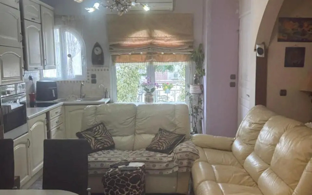 Mandy's complete luxury flat