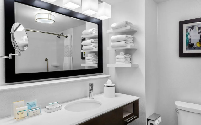 Hampton Inn & Suites Los Angeles/Hollywood