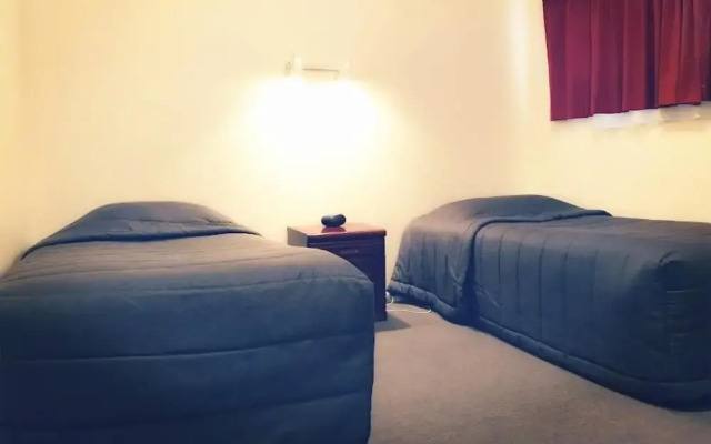 Willowbank Motel