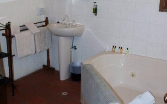 Mellers of Auburn Cafe and Accommodation