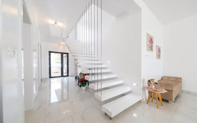 Beachfront Villa Baronessa with Pool