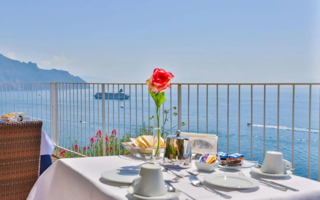 Luxury Room With sea View in Amalfi ID 3938