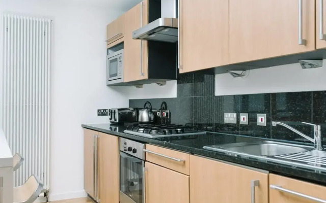 City Centre 2bed with Free Parking & Elevator