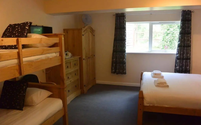 Roydon Marina Village Hotel