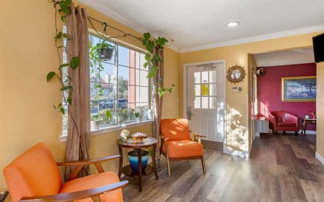 Suburban Studios Albuquerque Midtown - University