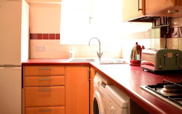 3 Bedroom Apartment Near Finsbury Park