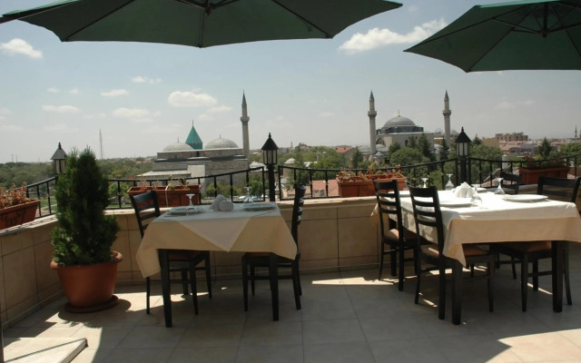 Rumi Hotel