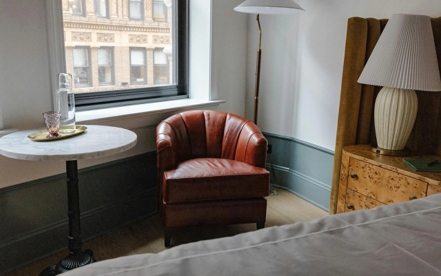 Fidelity Hotel