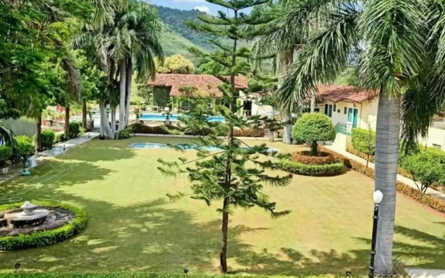 Shikarbadi Hotel
