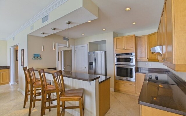 Majestic Reef Penthouse - 3 Br Condo