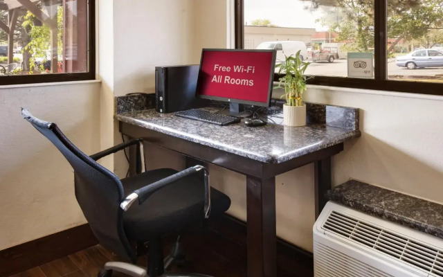 Red Roof Inn Grand Rapids Airport